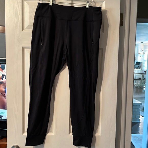 Athleta Pants - Athleta joggers
